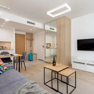 https://rent-like-home-aleja-solidarnosci-60b.warsawhotelspoland.com